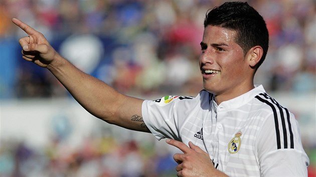 James Rodrguez, fotbalista Realu Madrid, oslavuje svj gl, kter vstelil v utkn proti Levante.