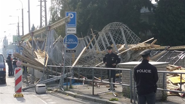 V eskch Budjovicch se sesunul rekonstruovan betonov strop vstupu do podchodu u hbitova sv. Otlie. Nikdo nebyl zrann.