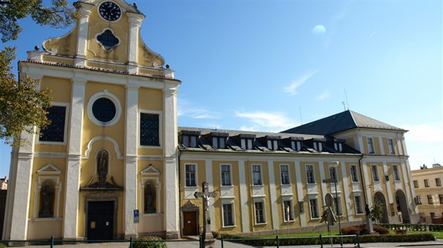 V souvislosti s umístěním krajské knihovny se začíná čím dál více mluvit o bývalém klášteře v havlíčkobrodské Dobrovského ulici. Dřív tu sídlil třeba okresní úřad.