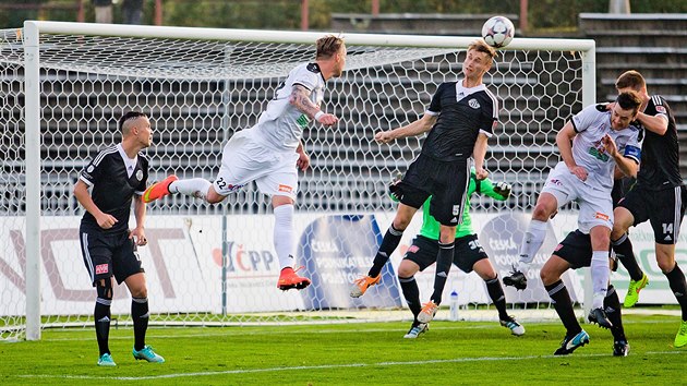 Momentka z duelu Hradec Krlov - esk Budjovice.