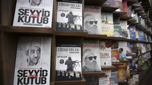 V knihkupectv v Istanbulu se daj koupit knihy o znmch teroristech.