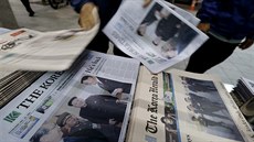 Snímek Kim ong-una s holí obsadil titulní strany jihokorejských novin (14....