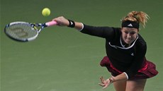 SERVIS. Anastasia Pavljuenkovová ve finále turnaje v Moskv. 