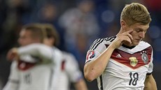 Německého fotbalistu Toniho Kroose mrzí ztráta bodů po remíze s Irskem.