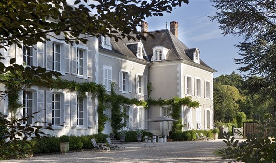 estipokojový butikový hotýlek Château de la Resle leí ve vsi Montigny ve...