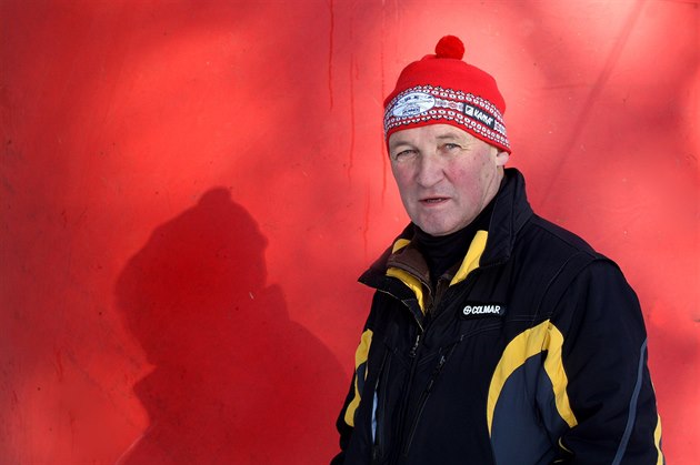Ly�a�i Stanislavu Henychovi  pro�ly p�i p�íprav� knihy rukama tisíce dokument�.