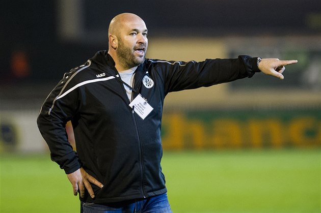Bohuslav Pilný, trenér fotbalist� Hradce Králové.