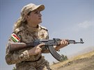 Bojovnice kurdských milic bhem cvienív irácké provincii Sulajmaníja (27....