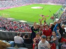 Vítzové McDonald´s Cupu na Bayernu, úpln vpedu Richard Jozífek, kluk bez...