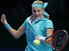 eská tenistka Petra Kvitová hraje na Turnaji mistry proti Radwaské.