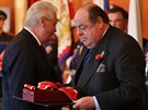 Prezident Zeman pedal ád bílého lva Winstonu Churchillovi in memoriam, který...