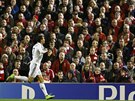 Cristiano Ronaldo z Realu Madrid slaví gól v Liverpoolu v utkání Ligy mistr.