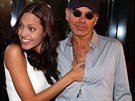 Angelina Jolie a Billy Bob Thornton nosili ampulku krve svého protjku na krku.