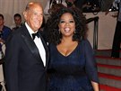 Americký módní návrhá Oscar de la Renta s moderátorkou Oprah Winfreyovou