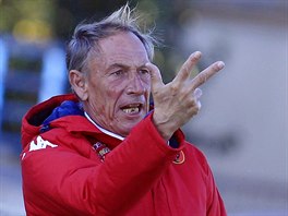 MME TI BODY. Zdenk Zeman, trenr fotbalist Cagliari, dovedl svj tm k...