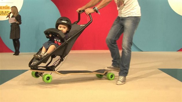 Rozjeďte to i s dítětem na kočárku spojeném se skateboardem - iDNES.cz