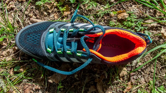 TEST: Boty adidas Riot 6 jsou na skotačení i dlouhé výběhy přírodou -  iDNES.cz