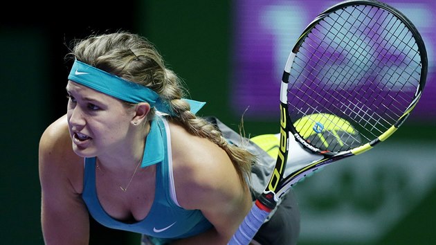 Kanadsk tenistka Eugenie Bouchardov v duelu s Anou Ivanoviovou ze Srbska.