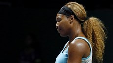 Americká tenistka Serena Williamsová reaguje na krutou prohru na Turnaji...