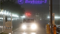 Na moskevském leti�ti Vnukovo se srazilo soukromé letadlo se sn�ným pluhem