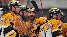 Radost litvínovských hokejistů v utkání s Třincem