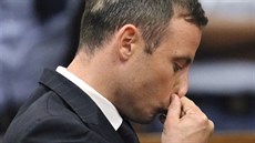 Oscar Pistorius krátce poté, co se dozvěděl výši trestu (21. 10. 2014) | na serveru Lidovky.cz | aktuální zprávy