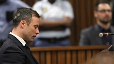 Oscar Pistorius krátce poté, co si vyslechl vý�i trestu (21. 10. 2014)