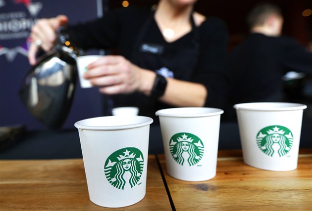 Obchod roku: Kávu Starbucks začne nově prodávat i Nestlé - iDNES.cz