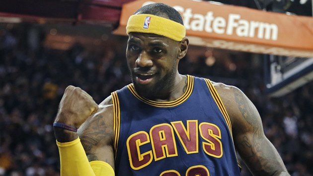 NEJVT HVZDA. LeBron James v dresu Clevelandu. 