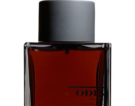 Siln kvtinov aroma se skrv v minimalistickm flakonu Odin 9. Nejvraznj...
