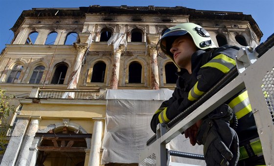 Oputný hotel Rozkvt, který o víkendu shoel v centru Mariánských Lázní,...