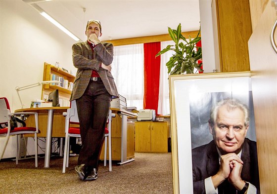 Nový lídr lidovců Marek Výborný zareagoval před více než dvěma lety na vulgární slova Miloše Zemana sundáním jeho portrétu ve své kanceláři.