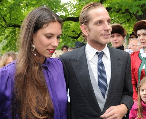 Andrea Casiraghi s manelkou