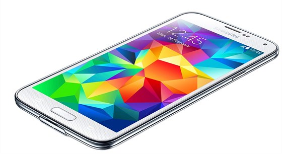 Samsungu Galaxy S5 u roste nástupce.