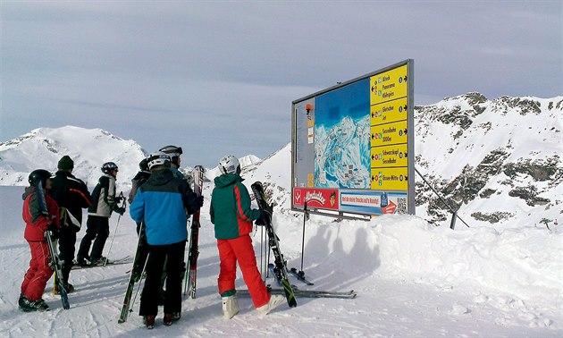 Rakouské skiareály čekají temné zítřky. Většina lidí ani nelyžuje, říká ekonom