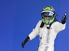 JSEM JEDNIKA. Felipe Massa práv vystoupil ze svého williamsu a slaví tetí