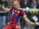 ROZHODNUTÍ Z PENALTY. Arjen Robben skóruje z pokutového kopu gól, kterým Bayern...