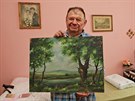 Klient palkovického penzionu Ladislav Svobodník s obrazem, který namaloval v...