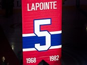 Guy Lapointe se oficiln zaazuje mezi legendy Montrealu Canadiens.