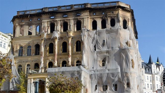 V centru Marinskch Lzn shoel oputn hotel Rozkvt.