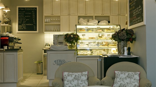 MyRaw Caf� nab�z� i denn� menu, i to je vitari�nsk� a vegansk�. 