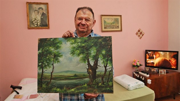 Klient palkovickho penzionu Ladislav Svobodnk s obrazem, kter namaloval v mld.