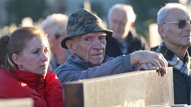 U hrobu Jána Ušiaka a dalších partyzánů v beskydské Čeladné se po sedmdesáti letech od dramatických událostí konal pietní akt.