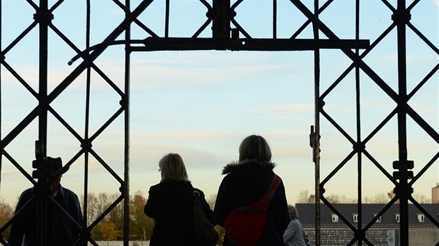 Z brny v bvalm koncentranm tboe v Dachau zmizely dvee s npisem Arbeit macht frei.