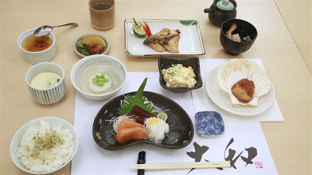 Japonsk vnon menu: nechyb peen ryba ani bramborov salt. Kad tden vm pineseme dal recept.