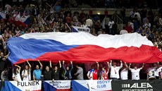 ELEKTRIZUJÍCÍ ATMOSFÉRA. Čeští fanoušci na finále Fed Cupu v pražské O2 areně.