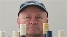 Vina� Bronislav Pr�dek za�al vedle vína prodávat pod zna�ou Tekuté ovoce i...