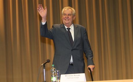 Prezident Milo Zeman zdraví stovky student VB-TU Ostrava. (12. listopadu...