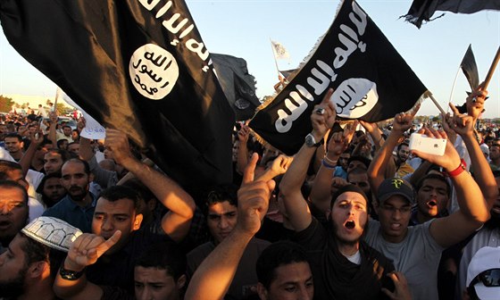 Píznivci islamist v Benghází (21. záí 2012)