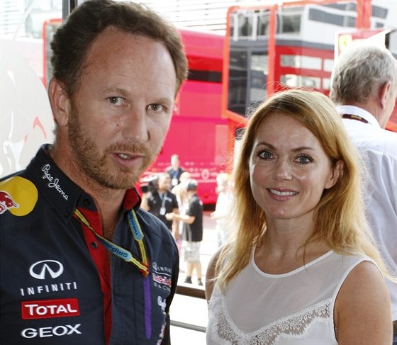 Šéf týmu Red Bull Christian Horner a zpěvačka Geri Halliwellová